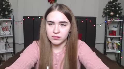 LauraHlot online show from 01/05/25, 03:32