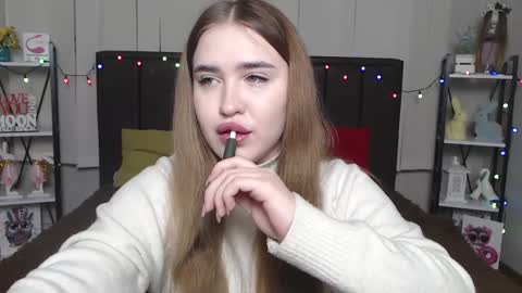 LauraHlot online show from 01/19/25, 07:26