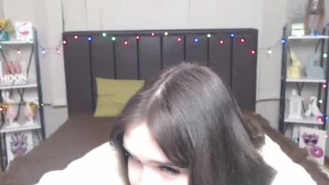 LauraHlot online show from 02/01/25, 04:03