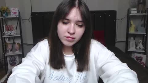 LauraHlot online show from 02/09/25, 03:32