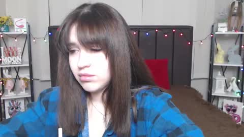 LauraHlot online show from 02/10/25, 06:45