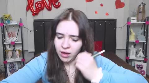 LauraHlot online show from 02/13/25, 01:29