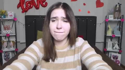 LauraHlot online show from 02/16/25, 09:27