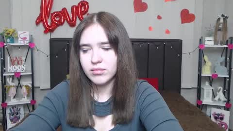 LauraHlot online show from 02/23/25, 12:30