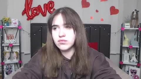 LauraHlot online show from 02/24/25, 10:03