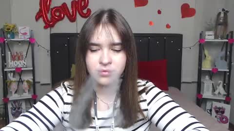 LauraHlot online show from 03/08/25, 09:50