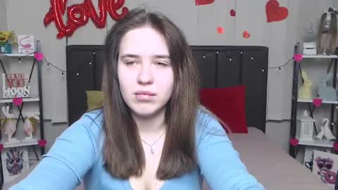 LauraHlot online show from 03/09/25, 06:11