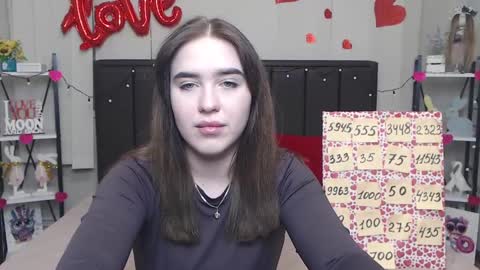 LauraHlot online show from 03/12/25, 09:34