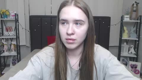 LauraHlot online show from 09/12/25, 06:30