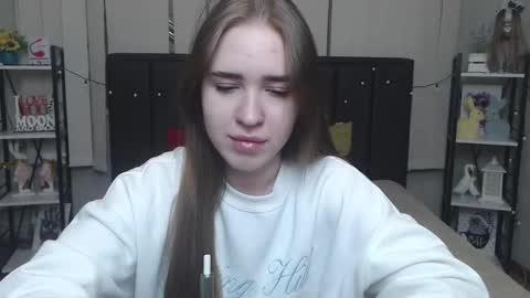 LauraHlot online show from 09/30/25, 06:24