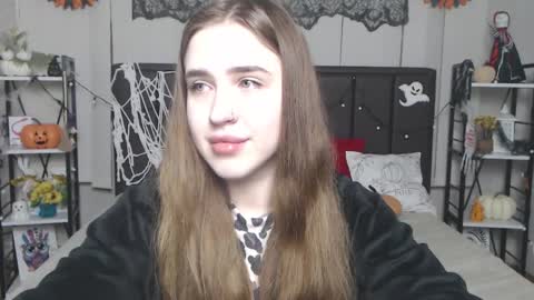 LauraHlot online show from 11/13/25, 06:45