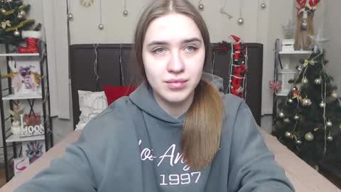 LauraHlot online show from 01/05/26, 06:22