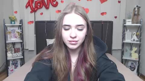 LauraHlot online show from 03/05/26, 06:48