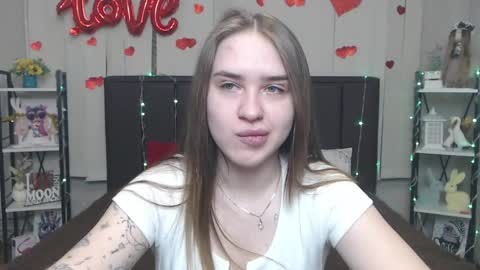 LauraHlot online show from 05/19/26, 06:20