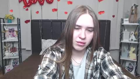 LauraHlot online show from 05/27/26, 05:48