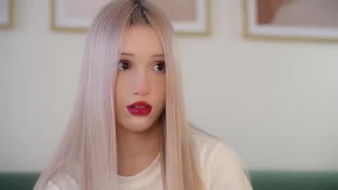 Snapshot of lauramusk chatting on 09/30/25, 07:46 Laura online show from 09/30/25, 07:46