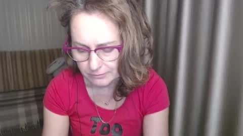 Snapshot of lauraoven1 chatting on 01/12/25, 06:16 Lauraoven1 online show from 01/12/25, 06:16