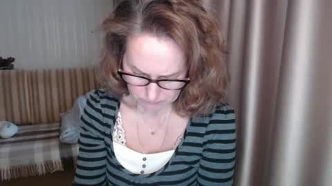 Snapshot of lauraoven1 chatting on 02/12/25, 07:13 Lauraoven1 online show from 02/12/25, 07:13