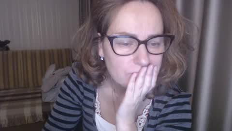 Snapshot of lauraoven1 chatting on 02/13/25, 06:05 Lauraoven1 online show from 02/13/25, 06:05