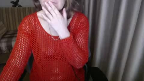 Snapshot of lauraoven1 chatting on 03/05/25, 07:16 Lauraoven1 online show from 03/05/25, 07:16