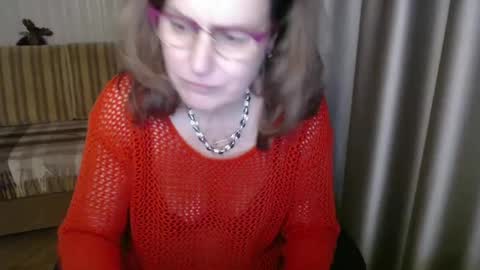 Snapshot of lauraoven1 chatting on 03/11/25, 07:47 Lauraoven1 online show from 03/11/25, 07:47