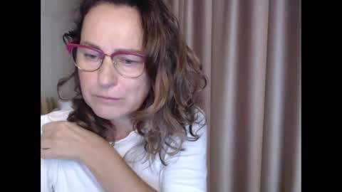 Snapshot of lauraoven1 chatting on 10/10/25, 07:40 Lauraoven1 online show from 10/10/25, 07:40