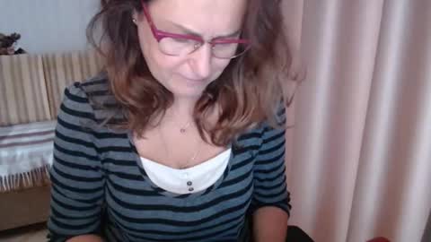 Snapshot of lauraoven1 chatting on 10/23/25, 08:57 Lauraoven1 online show from 10/23/25, 08:57