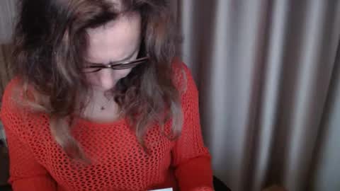 Snapshot of lauraoven1 chatting on 11/03/25, 07:31 Lauraoven1 online show from 11/03/25, 07:31