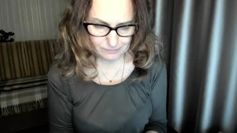 Lauraoven1 online show from 12/16/25, 07:13