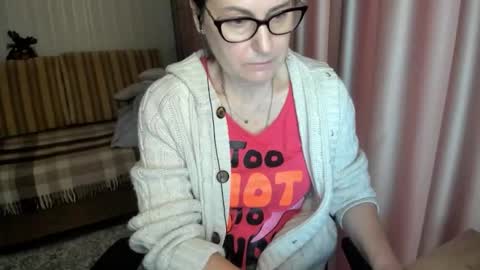 Lauraoven1 online show from 01/10/26, 08:38