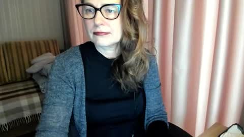 Lauraoven1 online show from 02/19/26, 07:59