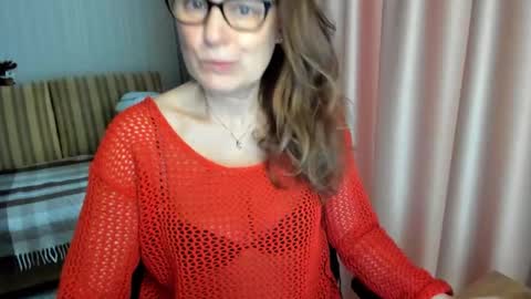 Lauraoven1 online show from 03/01/26, 07:54