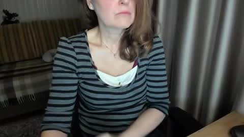 Lauraoven1 online show from 03/10/26, 05:18