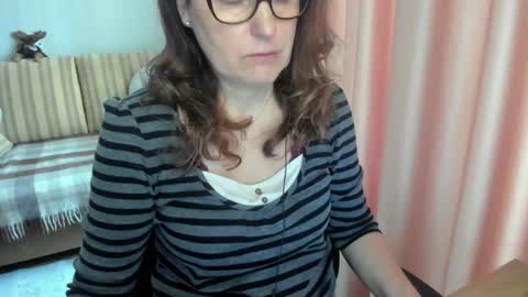 Lauraoven1 online show from 03/17/26, 07:23