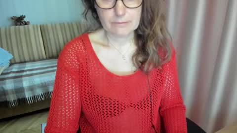 Lauraoven1 online show from 03/25/26, 07:03