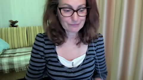 Lauraoven1 online show from 06/19/26, 08:18