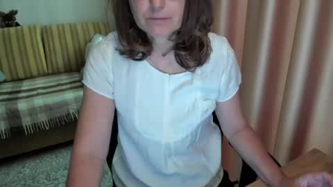 Lauraoven1 online show from 06/23/26, 07:17