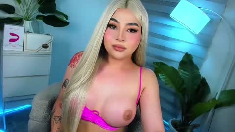 Your sweet Laura online show from 01/27/25, 05:36