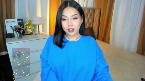 Your sweet Laura online show from 10/12/25, 04:06