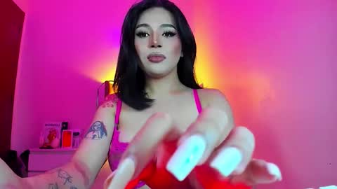 Snapshot of laurasinclair chatting on 02/11/26, 05:18 Your sweet Laura online show from 02/11/26, 05:18