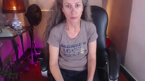 Laura Sofia online show from 02/01/26, 10:36