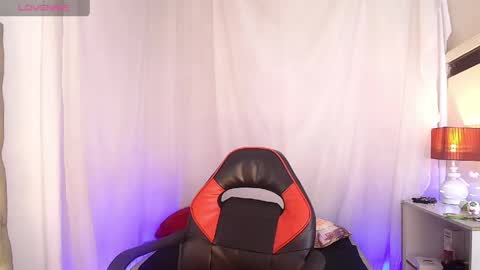 Laura Sofia online show from 05/11/26, 11:49