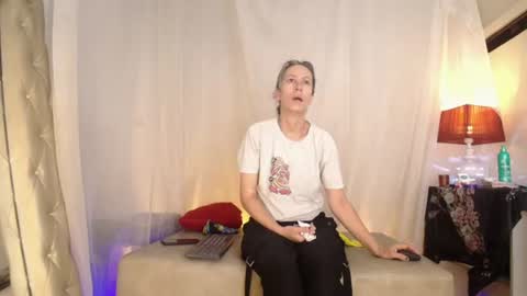 Laura Sofia online show from 06/19/26, 11:25
