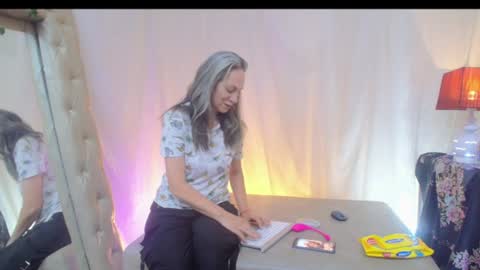 Laura Sofia online show from 07/09/26, 02:15