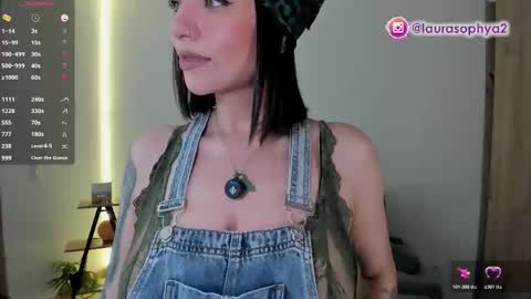 Laura online show from 12/20/25, 05:09