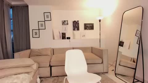 laureen_se online show from 07/20/26, 10:39