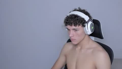 Laureent online show from 10/06/25, 03:04