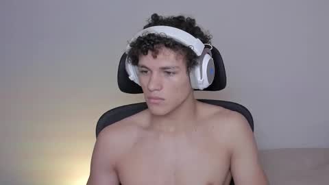 Laureent online show from 10/15/25, 08:58