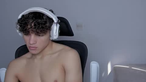 Laureent online show from 10/29/25, 05:58