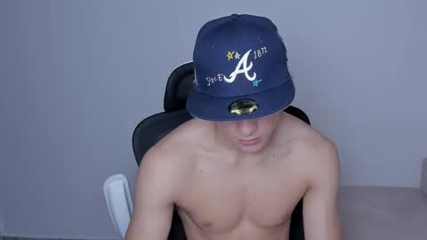 Laureent online show from 11/29/25, 06:11